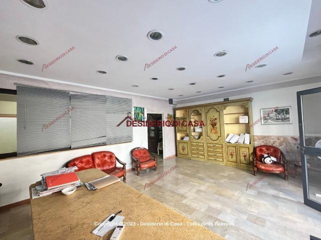 Locale Commerciale in vendita a VII Circoscrizione, Palermo