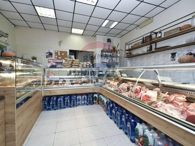 Locale Commerciale in vendita a Massannunziata, Mascalucia