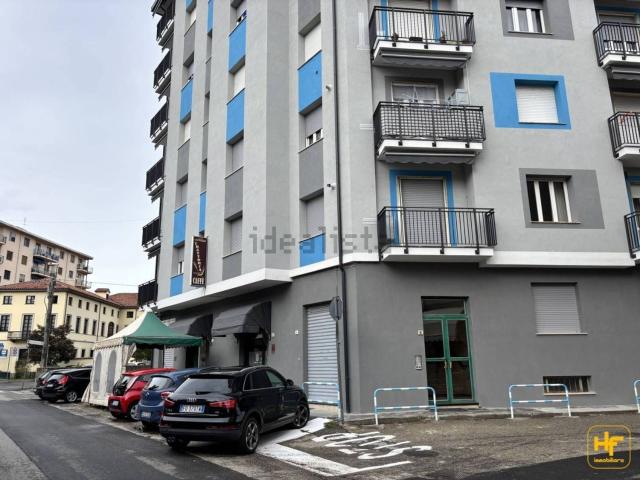 Locale Commerciale in vendita a Piemonte, Torino