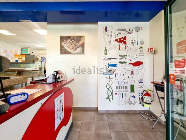 Locale Commerciale in vendita a Motta, Este