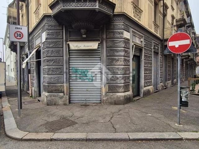 Locale Commerciale in vendita a Aurora, Torino