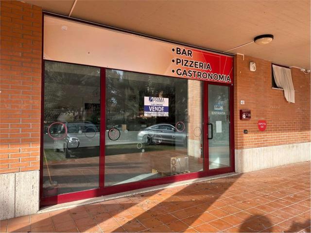 Locale Commerciale in vendita a Ponte Rosso, Marche