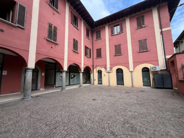 Locale Commerciale in vendita a Sacro Cuore, Palazzolo Sull'oglio