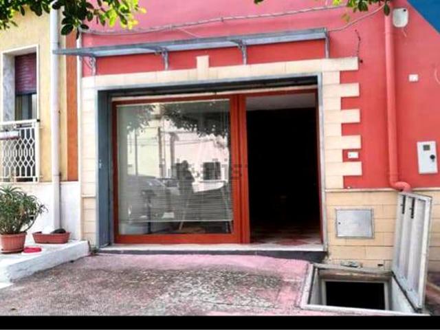 Locale Commerciale in vendita a Puglia, Taranto