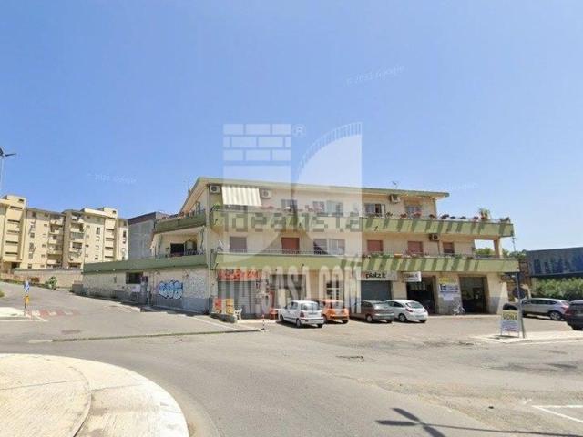 Locale Commerciale in vendita a Vescovatello, Calabria