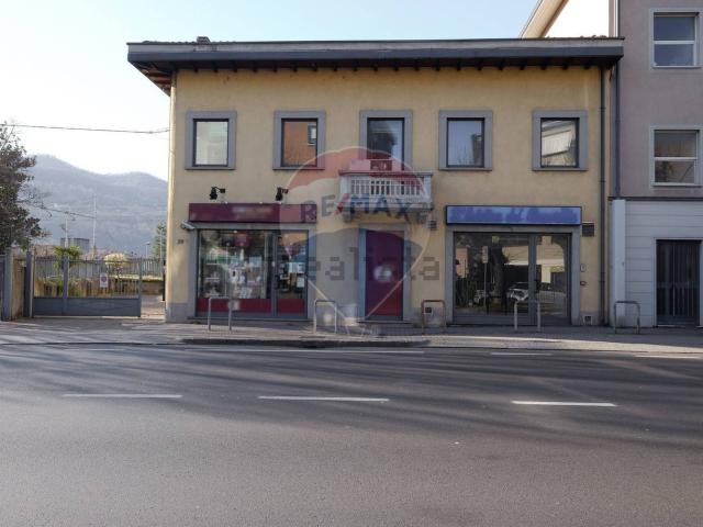 Locale Commerciale in vendita a Cisano Bergamasco, Lombardia