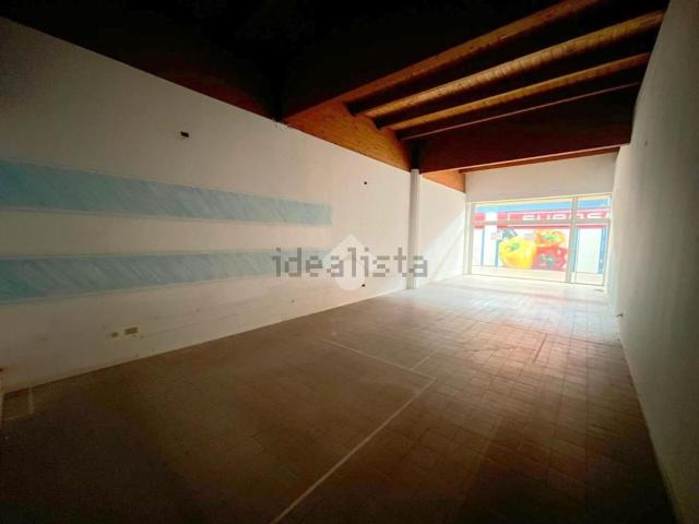 Locale Commerciale in vendita a Zona Nord, Brescia