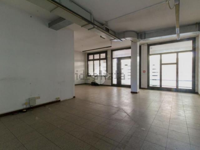Locale Commerciale in vendita a Verolanuova, Lombardia