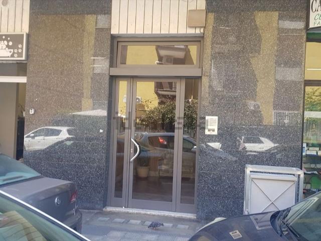 Locale Commerciale in vendita a Poggiofranco, Bari