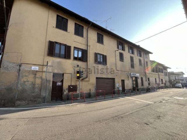 Locale Commerciale in vendita a Sesona, Vergiate