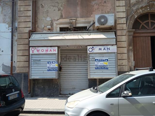 Locale Commerciale in vendita a Augusta, Sicilia