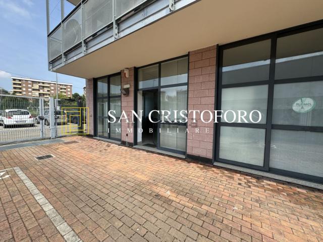 Locale Commerciale in vendita a Volta-Prealpi, Saronno