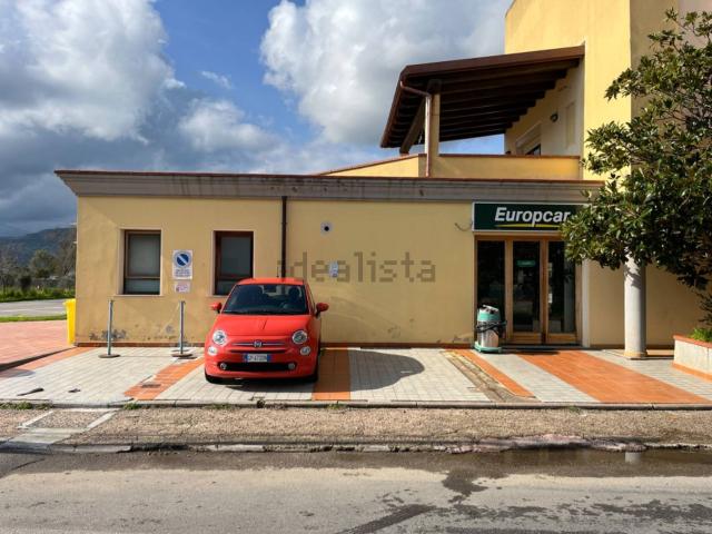Locale Commerciale in vendita a Zunturinu, Tortolì
