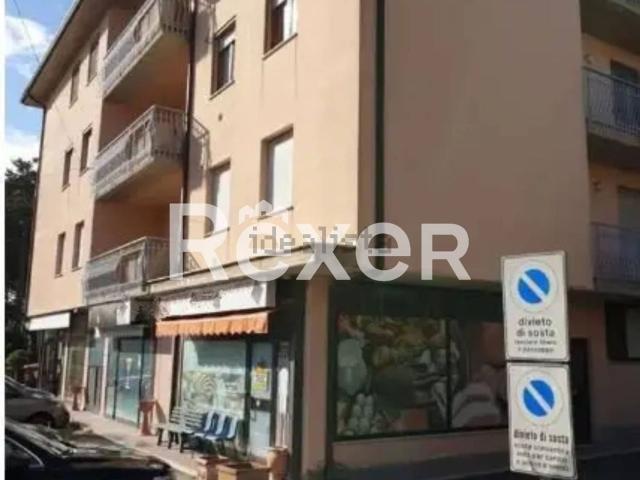 Locale Commerciale in vendita a Casalina, Deruta