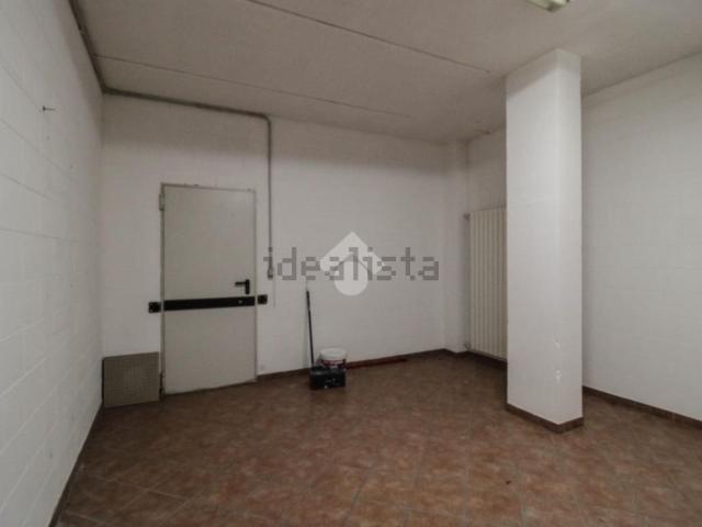 Locale Commerciale in vendita a Moncucco, Brugherio
