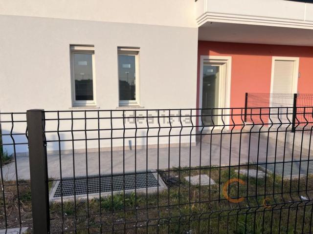 Locale Commerciale in vendita a Mandriola, Albignasego