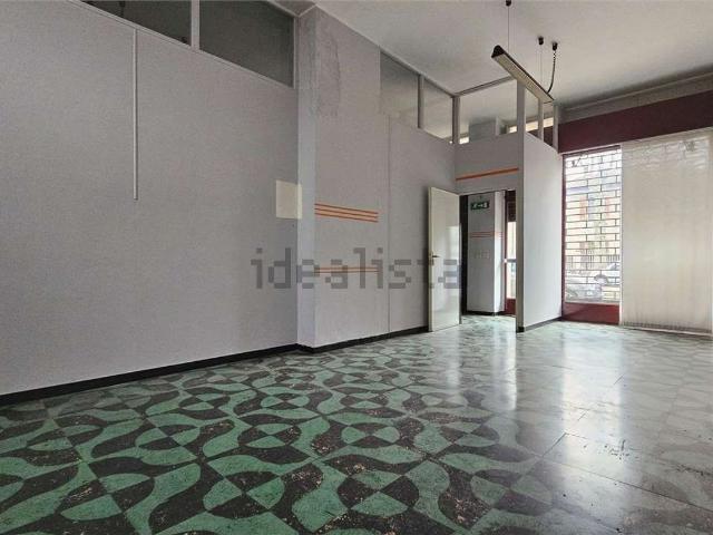 Locale Commerciale in vendita a Castelletto, Abbiategrasso