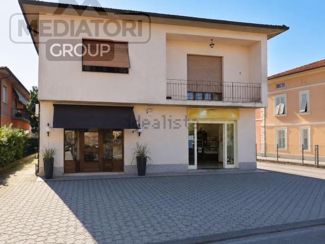 Locale Commerciale in vendita a Tempagnano di Lunata, Bagni Di Lucca Ponte