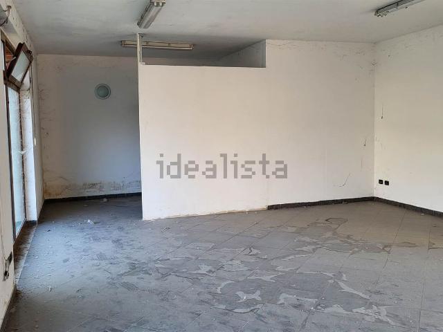 Locale Commerciale in vendita a Lunetta, San Giorgio Di Mantova