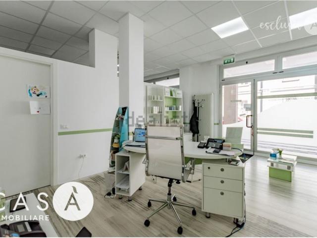 Locale Commerciale in vendita a Corso Nord, Ravenna
