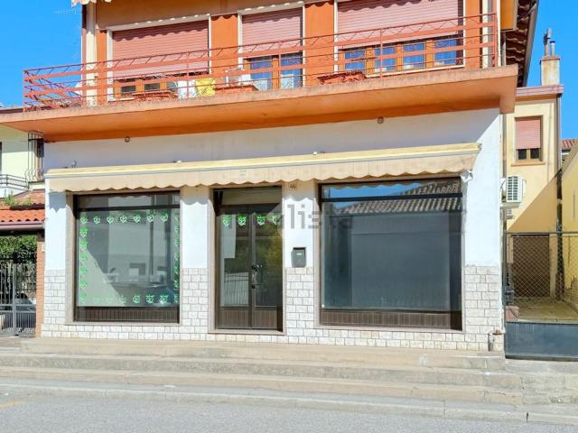 Locale Commerciale in vendita a San Polo, Monfalcone