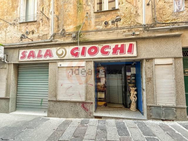 Locale Commerciale in vendita a Cappuccini, Cala Di Volpe