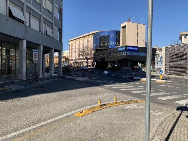 Locale Commerciale in vendita a Pordenone, Friuli-Venezia Giulia