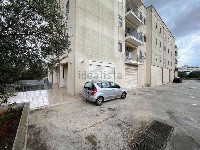 Locale Commerciale in vendita a Puglia, Brindisi