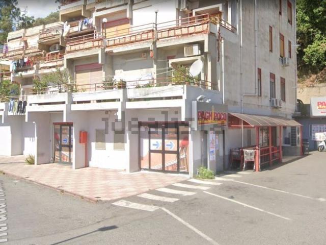 Locale Commerciale in vendita a V Circoscrizione, Messina