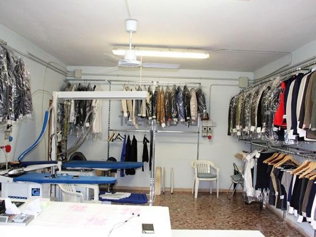 Locale Commerciale in vendita a Sferracavallo, Orvieto