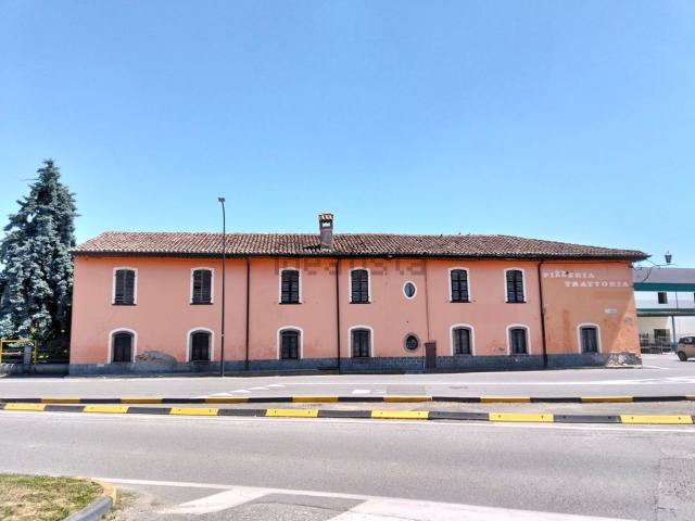 Locale Commerciale in vendita a Sarmato, Reggio Emilia