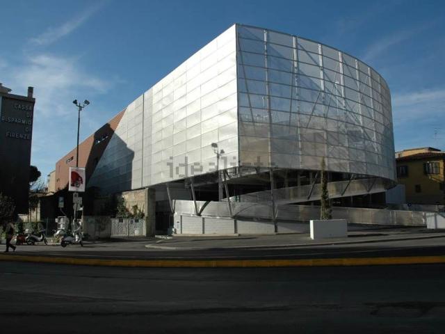 Locale Commerciale in vendita a San Salvi, Firenze