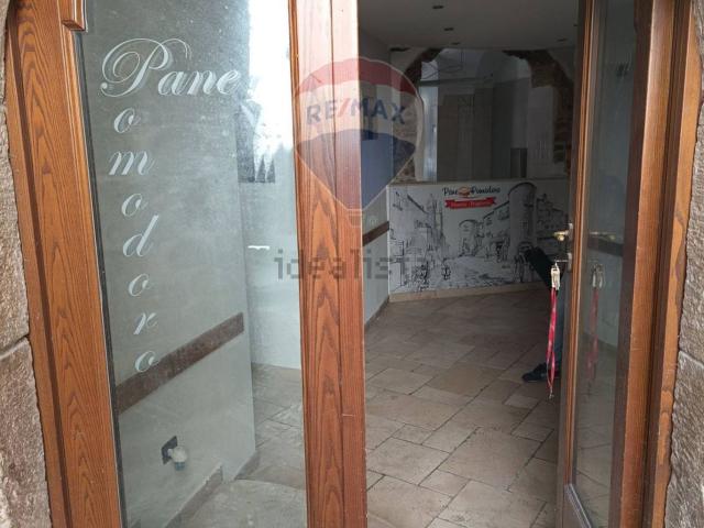 Locale Commerciale in vendita a Puglia, Foggia