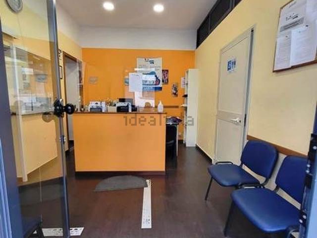 Locale Commerciale in vendita a III Circoscrizione, Messina