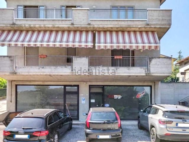 Locale Commerciale in vendita a La Valle, Marche