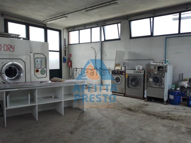 Locale Commerciale in vendita a Unione dei Comuni Circondario dell'Empolese Valdelsa, Cerreto Guidi