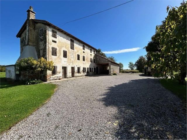 Locale Commerciale in vendita a Pasiano Di Pordenone, Friuli-Venezia Giulia