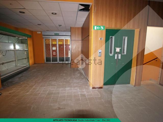 Locale Commerciale in vendita a Cascina Comune, Pregnana Milanese