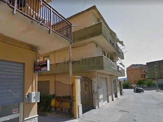 Locale Commerciale in vendita a San Cataldo, Sicilia