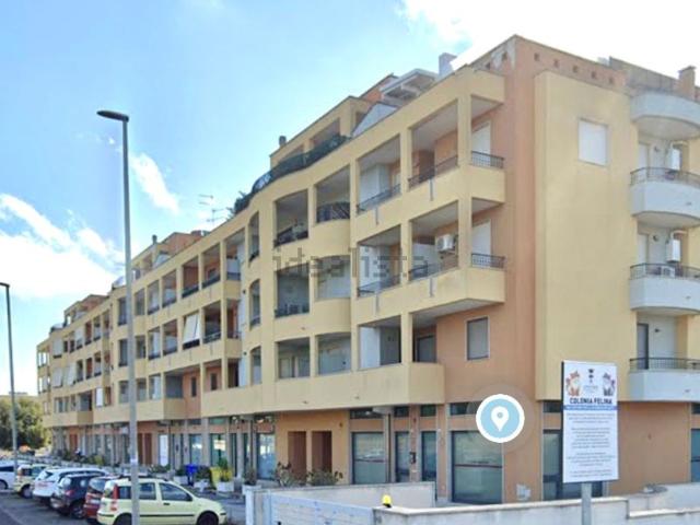 Locale Commerciale in vendita a Puglia, Lecce