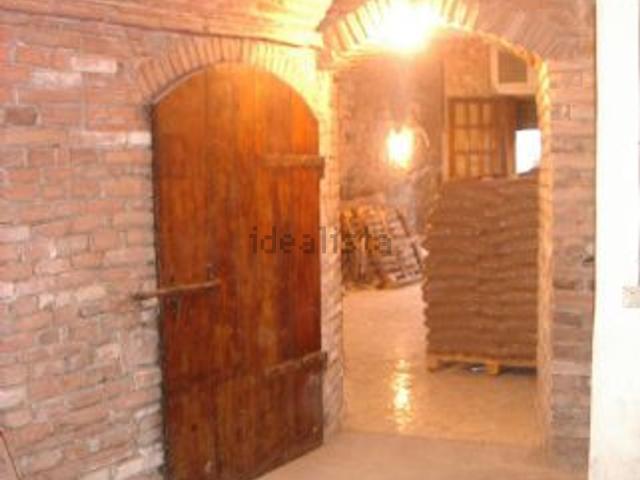 Locale Commerciale in vendita a Unione dei Comuni Circondario dell'Empolese Valdelsa, Lucardo