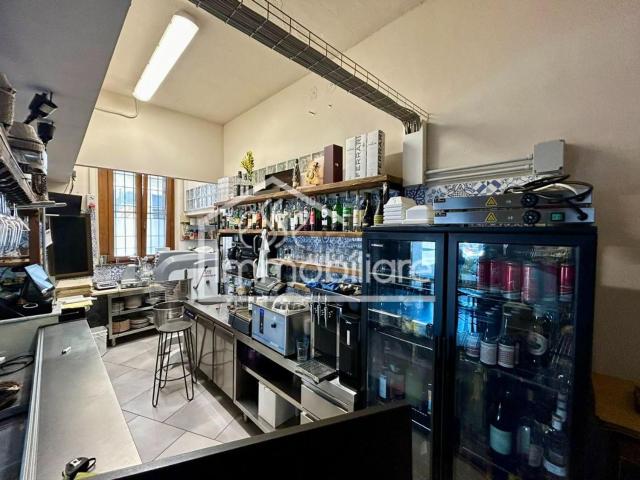 Locale Commerciale in vendita a Unione dei Comuni Circondario dell'Empolese Valdelsa, Empoli