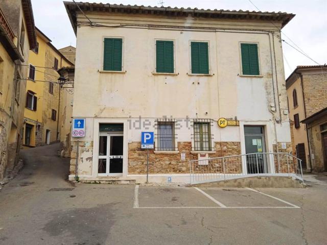 Locale Commerciale in vendita a Santa Luce, Toscana