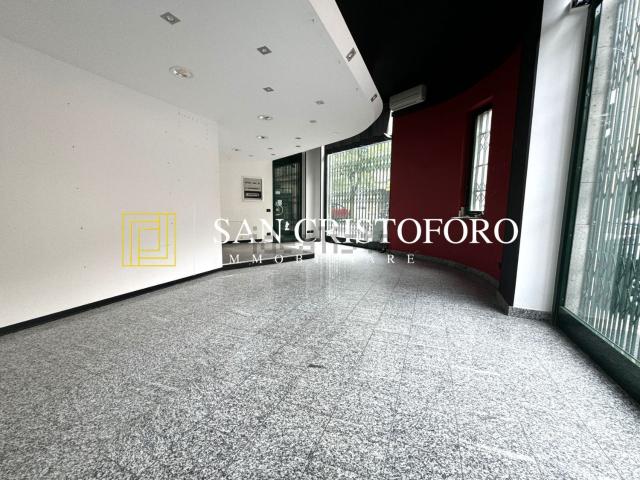 Locale Commerciale in vendita a Volta-Prealpi, Saronno