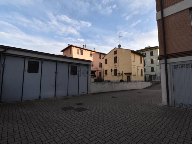 Locale Commerciale in vendita a San Leonardo, Sorbolo