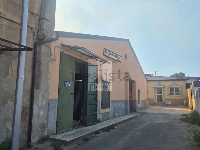 Locale Commerciale in vendita a Sant'Antonio, Calabria
