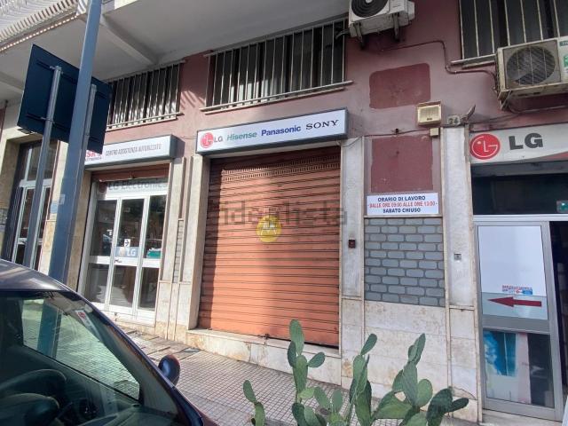 Locale Commerciale in vendita a IV Circoscrizione, Messina