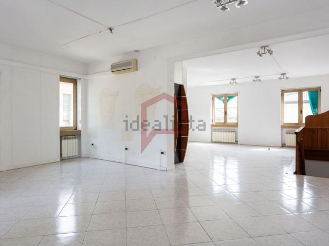 Locale Commerciale in vendita a Venezia