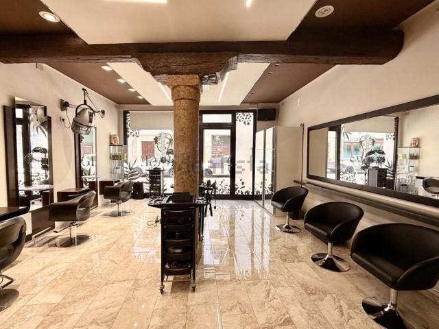Locale Commerciale in vendita a Legnago, Veneto