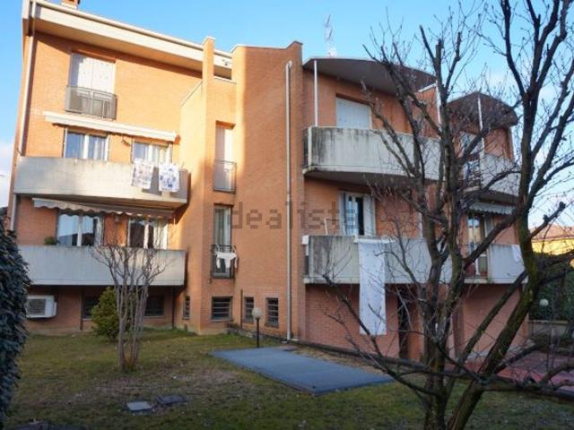 Locale Commerciale in vendita a Carvico, Lombardia